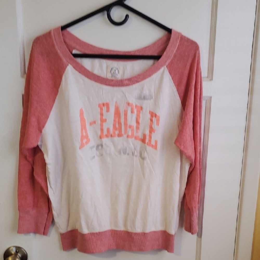 American Eagle Outfitters Coral and White Raglan Graphic Sweatshirt
